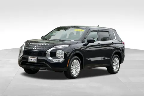 Silver 2024 Mitsubishi Outlander ES for sale in Escondido, CA