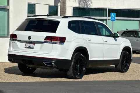 More photos of 2022 Volkswagen Atlas 3.6L V6 SE w/Technology at Mossy Volkswagen, CA