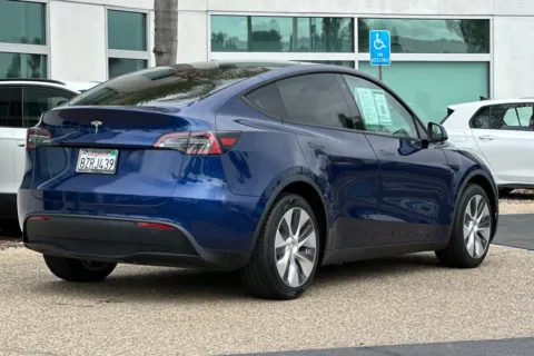 More photos of 2022 Tesla Model Y Long Range at Mossy Volkswagen, CA