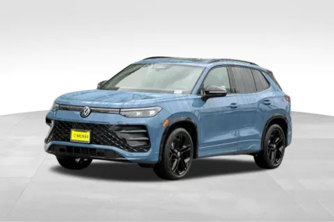 Blue 2026 Volkswagen Tiguan 2.0T SE R-Line Black for sale in Escondido, CA