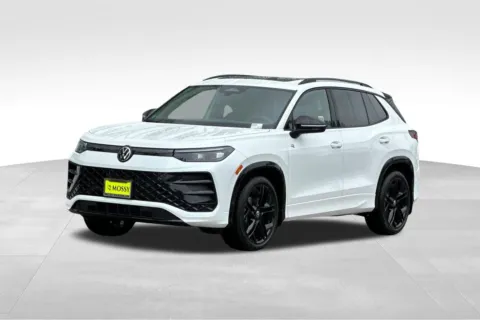 White 2026 Volkswagen Tiguan 2.0T SE R-Line Black for sale in Escondido, CA