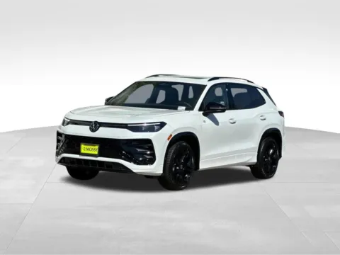 White 2026 Volkswagen Tiguan 2.0T SE R-Line Black for sale in Escondido, CA