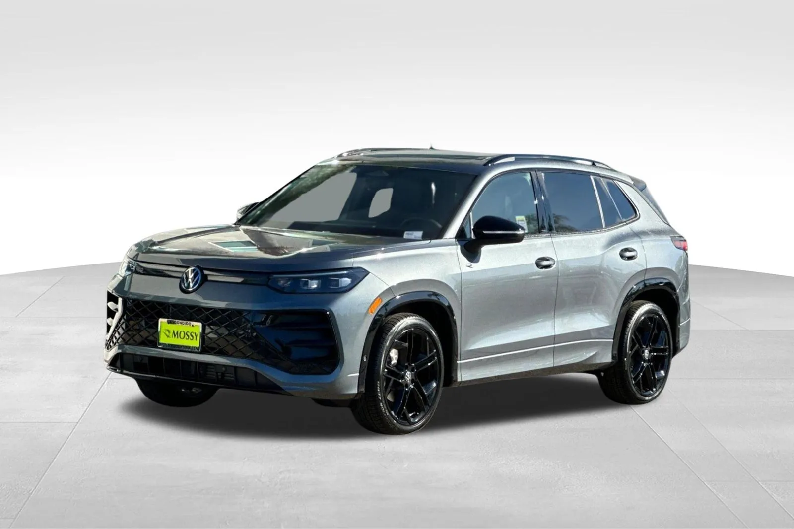 Gray 2026 Volkswagen Tiguan 2.0T SE R-Line Black for sale in Escondido, CA