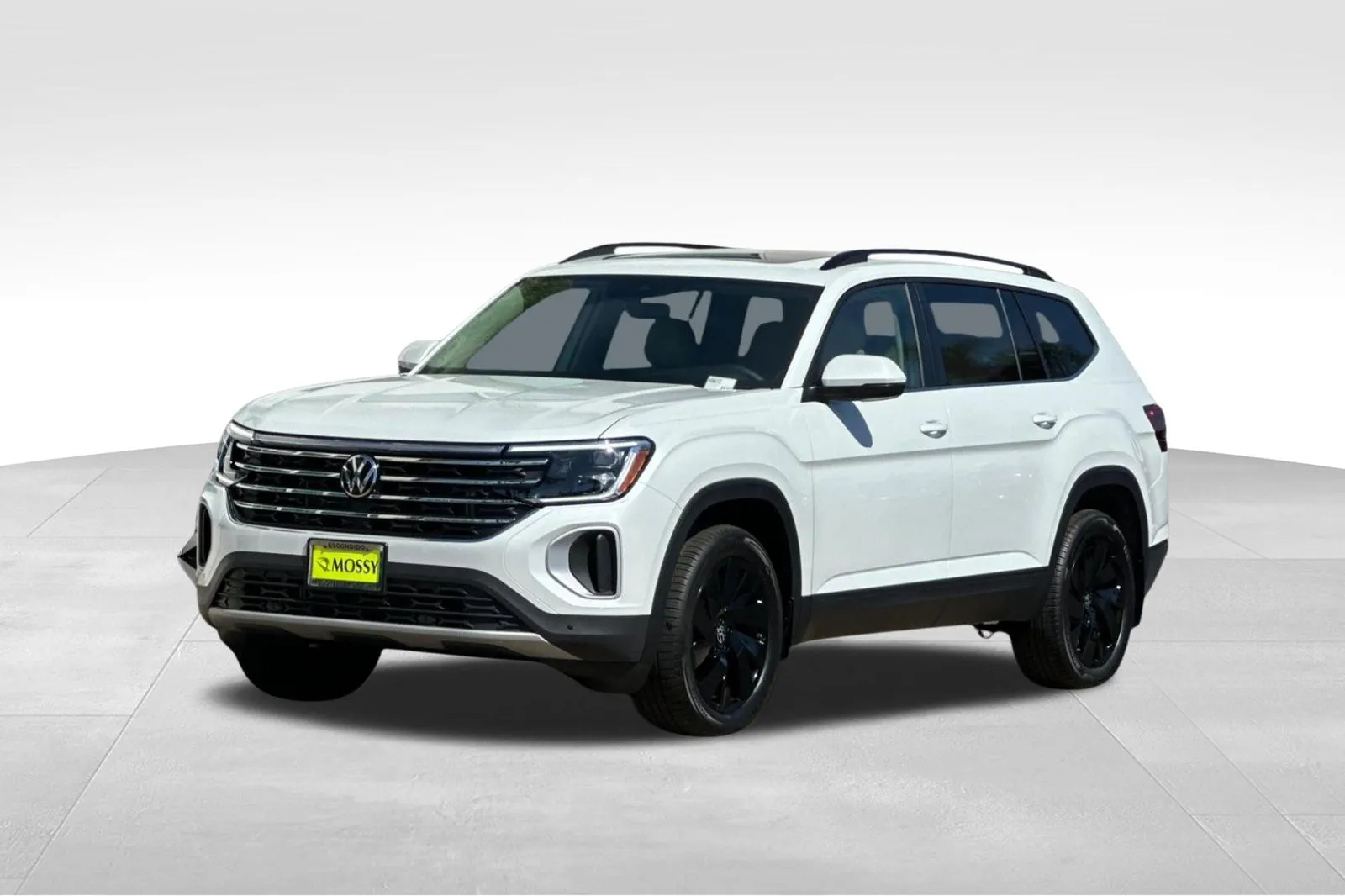 White 2026 Volkswagen Atlas 2.0T SE w/Technology for sale in Escondido, CA