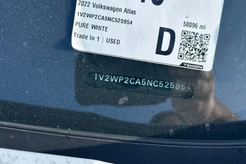 More photos of 2022 Volkswagen Atlas 2.0T SE w/Technology at Mossy Volkswagen, CA