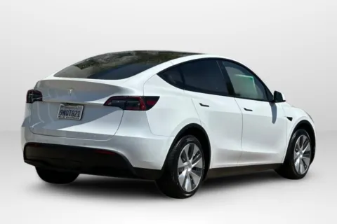 More photos of 2021 Tesla Model Y Long Range at Mossy Volkswagen, CA