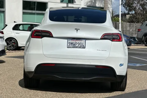 More photos of 2021 Tesla Model Y Long Range at Mossy Volkswagen, CA