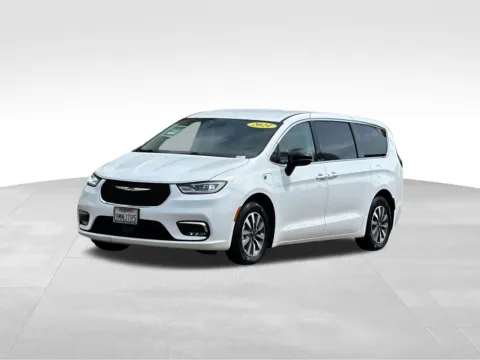 White 2024 Chrysler Pacifica Hybrid Select for sale in Escondido, CA