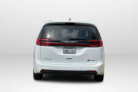 More photos of 2024 Chrysler Pacifica Hybrid Select at Mossy Volkswagen, CA