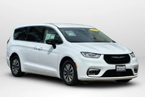 Photos of 2024 Chrysler Pacifica Hybrid Select for sale in Escondido, CA at Mossy Volkswagen