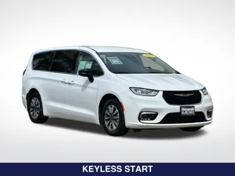 Photos of 2024 Chrysler Pacifica Hybrid Select for sale in Escondido, CA at Mossy Volkswagen