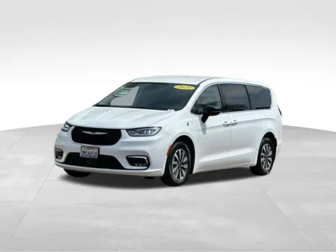 White 2024 Chrysler Pacifica Hybrid Select for sale in Escondido, CA
