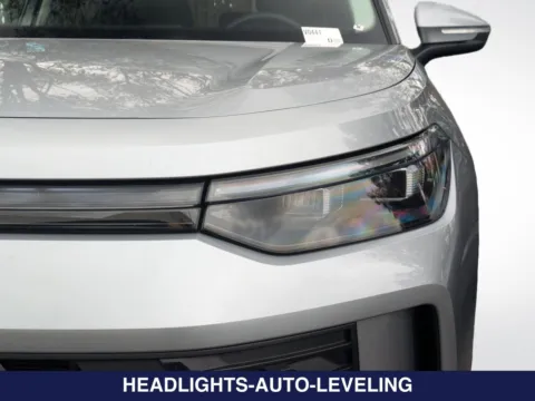 More photos of 2025 Volkswagen Tiguan 2.0T SE at Mossy Volkswagen, CA