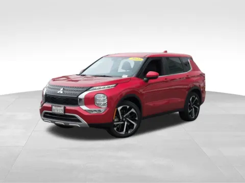 Red 2022 Mitsubishi Outlander SE for sale in Escondido, CA