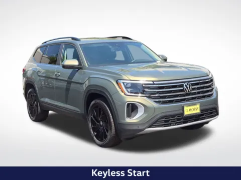Photos of 2026 Volkswagen Atlas SE w/Technology for sale in Escondido, CA at Mossy Volkswagen