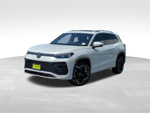 White 2026 Volkswagen Tiguan SEL R-Line Turbo for sale in Escondido, CA