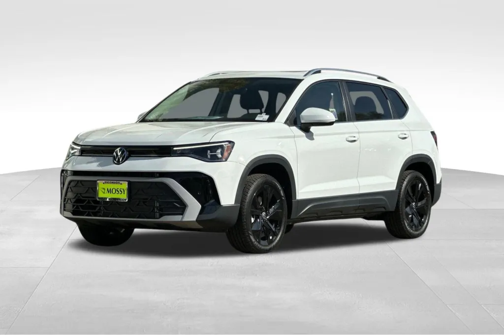 2025 Volkswagen Taos 1.5T SE for sale in Escondido, CA