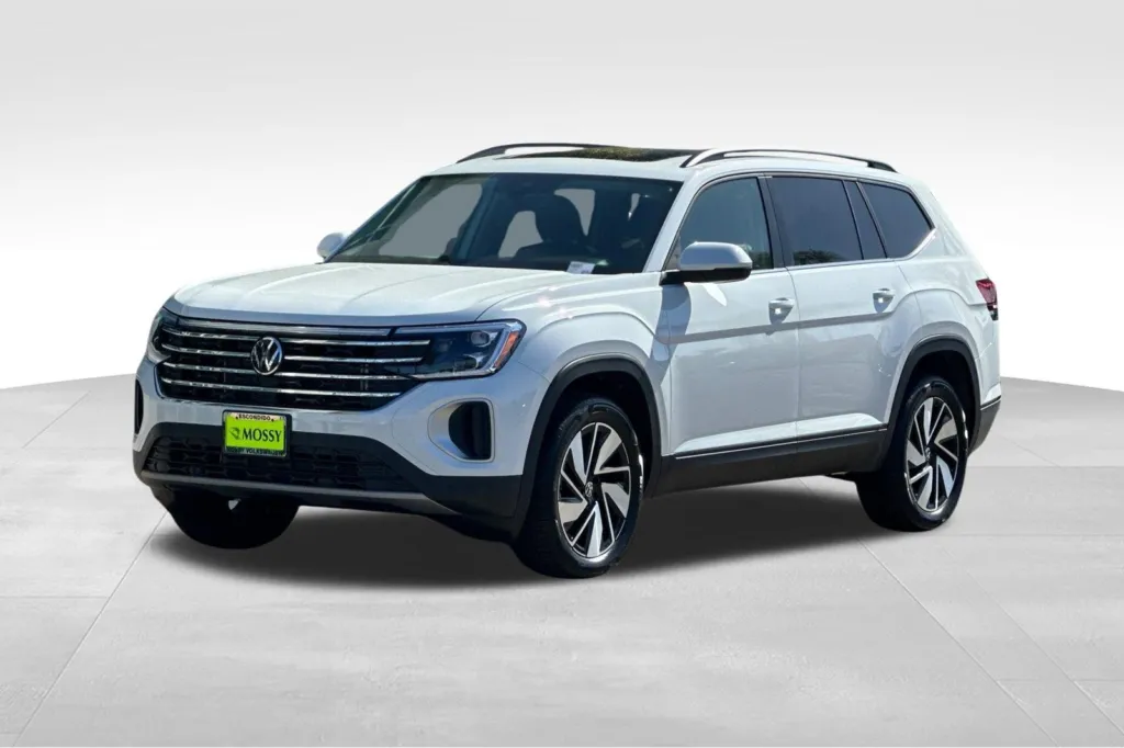 2025 Volkswagen Atlas 2.0T SE w/Technology for sale in Escondido, CA