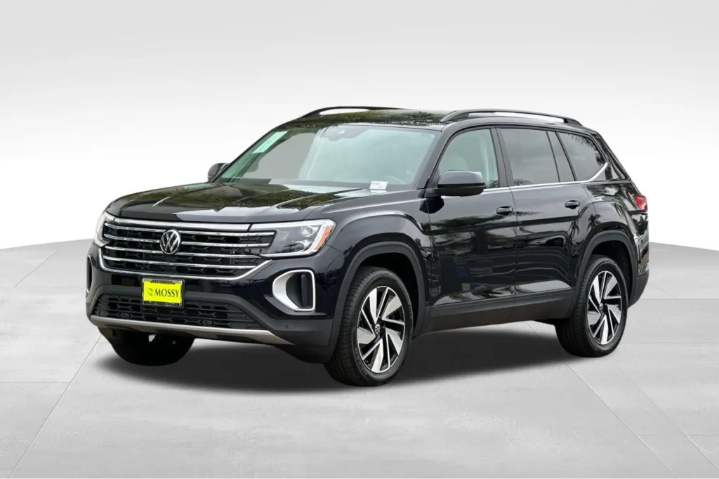 2025 Volkswagen Atlas 2.0T SE w/Technology for sale in Escondido, CA