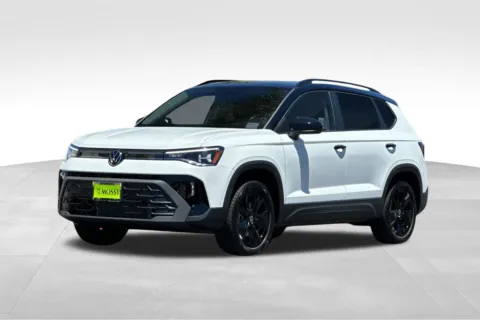 White 2025 Volkswagen Taos 1.5T SE for sale in Escondido, CA