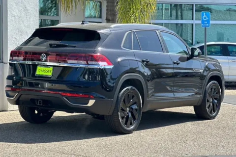 More photos of 2025 Volkswagen Atlas Cross Sport 2.0T SE w/Technology at Mossy Volkswagen, CA
