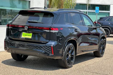 More photos of 2025 Volkswagen Tiguan 2.0T SE R-Line Black at Mossy Volkswagen, CA