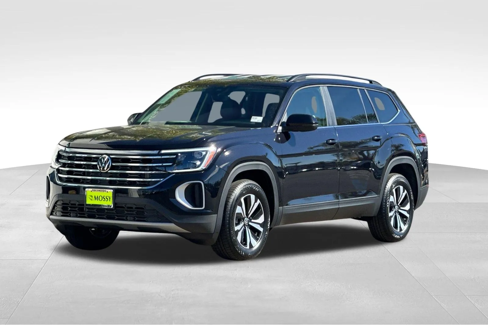 Black 2025 Volkswagen Atlas 2.0T SE for sale in Escondido, CA
