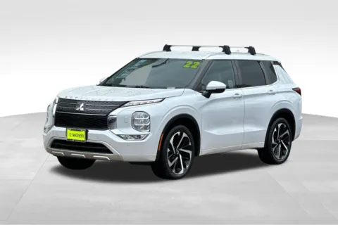 White 2022 Mitsubishi Outlander SEL for sale in Escondido, CA