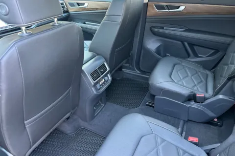 More photos of 2026 Volkswagen Atlas 2.0T SE w/Technology at Mossy Volkswagen, CA