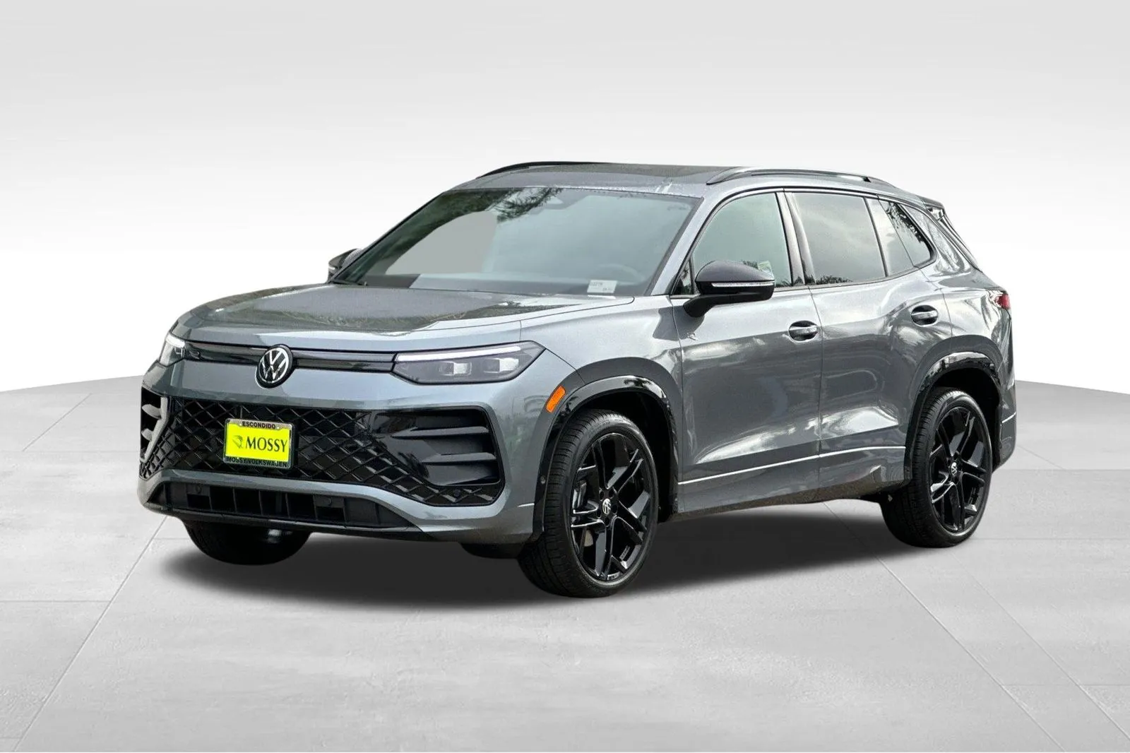 Gray 2025 Volkswagen Tiguan 2.0T SE R-Line Black for sale in Escondido, CA