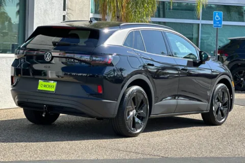 More photos of 2025 Volkswagen ID.4 Pro S at Mossy Volkswagen, CA