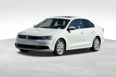 White 2014 Volkswagen Jetta 1.8T SE for sale in Escondido, CA