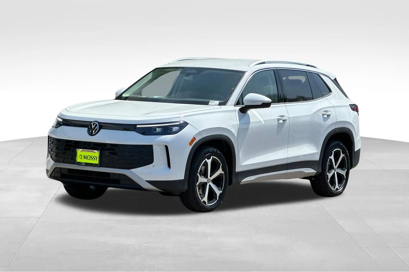 White 2025 Volkswagen Tiguan 2.0T SE for sale in Escondido, CA