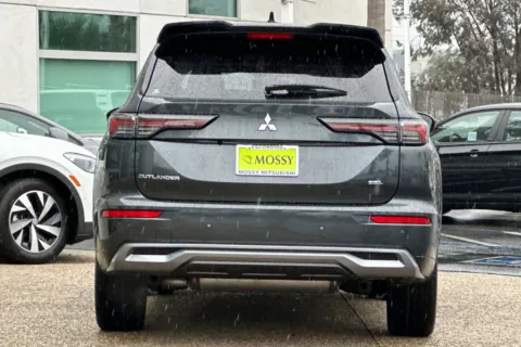 More photos of 2026 Mitsubishi Outlander SEL at Mossy Mitsubishi, CA