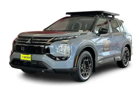 Gray 2026 Mitsubishi Outlander SE for sale in Escondido, CA