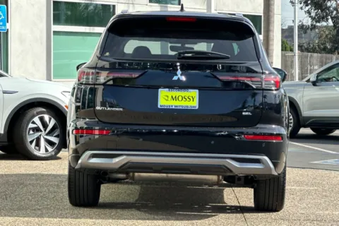 More photos of 2026 Mitsubishi Outlander SEL at Mossy Mitsubishi, CA