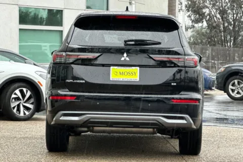 More photos of 2026 Mitsubishi Outlander SE at Mossy Mitsubishi, CA