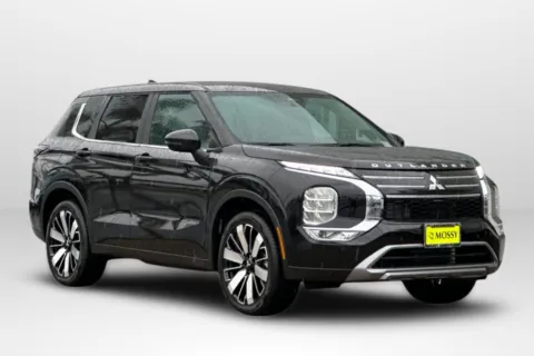 Photos of 2026 Mitsubishi Outlander SE for sale in Escondido, CA at Mossy Mitsubishi