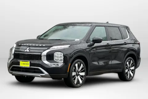 Black 2026 Mitsubishi Outlander SE for sale in Escondido, CA