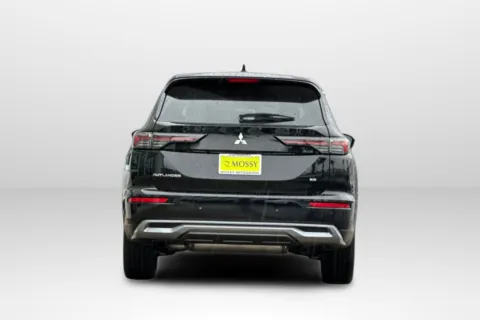 More photos of 2026 Mitsubishi Outlander SE at Mossy Mitsubishi, CA