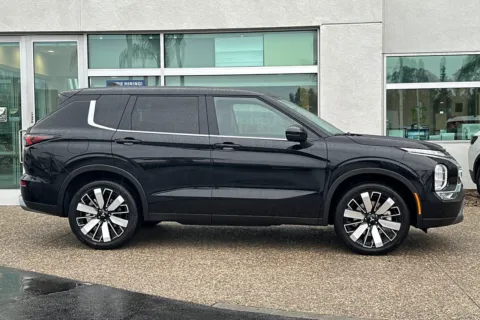 Another view of 2026 Mitsubishi Outlander SE for sale in Escondido, CA at Mossy Mitsubishi