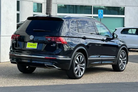 More photos of 2018 Volkswagen Tiguan 2.0T SEL Premium at Mossy Mitsubishi, CA