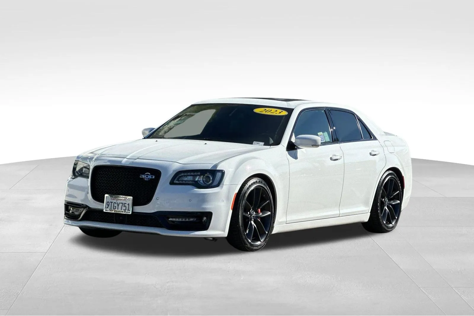 White 2023 Chrysler 300 C for sale in Escondido, CA
