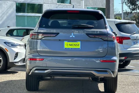 More photos of 2026 Mitsubishi Outlander SE at Mossy Mitsubishi, CA