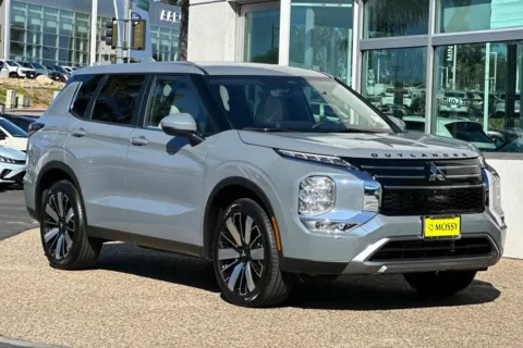 Photos of 2026 Mitsubishi Outlander SE for sale in Escondido, CA at Mossy Mitsubishi