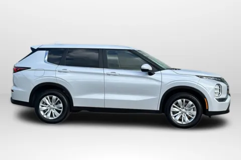 Another view of 2026 Mitsubishi Outlander ES for sale in Escondido, CA at Mossy Mitsubishi