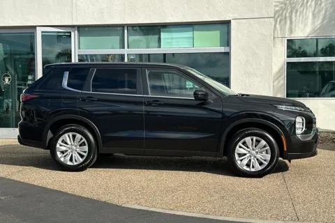 Another view of 2026 Mitsubishi Outlander ES for sale in Escondido, CA at Mossy Mitsubishi