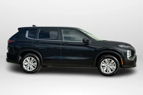 Another view of 2026 Mitsubishi Outlander ES for sale in Escondido, CA at Mossy Mitsubishi