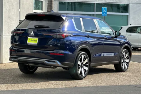 More photos of 2026 Mitsubishi Outlander SE at Mossy Mitsubishi, CA