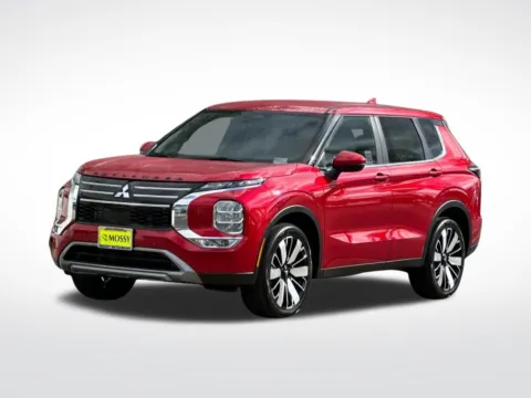 Red 2026 Mitsubishi Outlander SE for sale in Escondido, CA